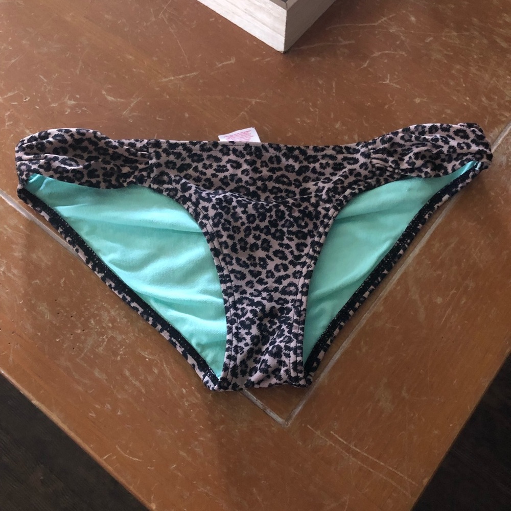Cheetah Bikini bottoms!